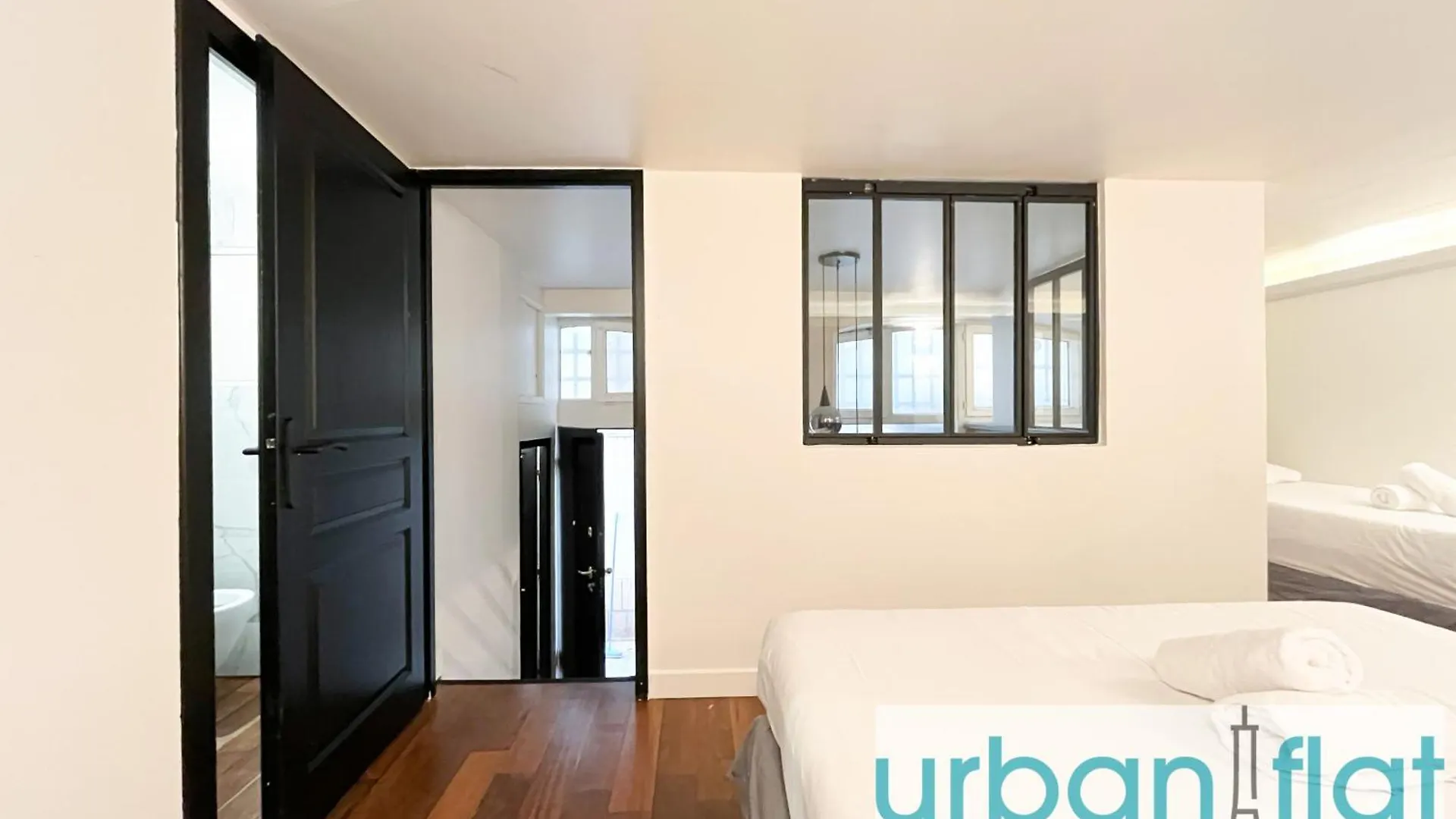 09 - Stylish Duplex Champs-elysees Apartament